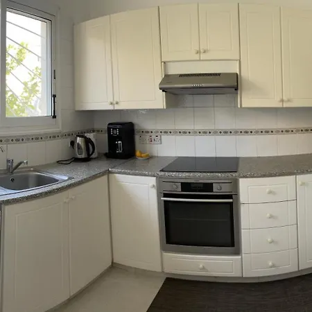 Дом отдыха 3 Bedroom House Regina Gardens Пафос