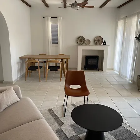 Дом отдыха 3 Bedroom House Regina Gardens Пафос
