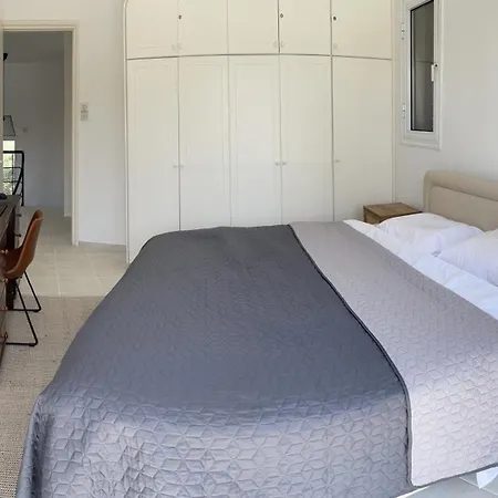 Дом отдыха 3 Bedroom House Regina Gardens *