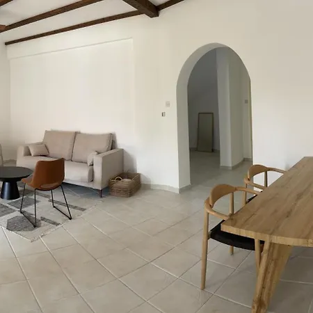 Dom wakacyjny 3 Bedroom House Regina Gardens *